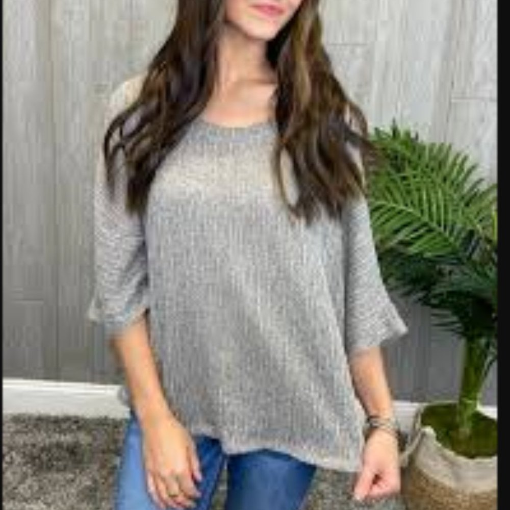 Freeloader gray crinkle cloth 3/4 sleeve raw hem top szS